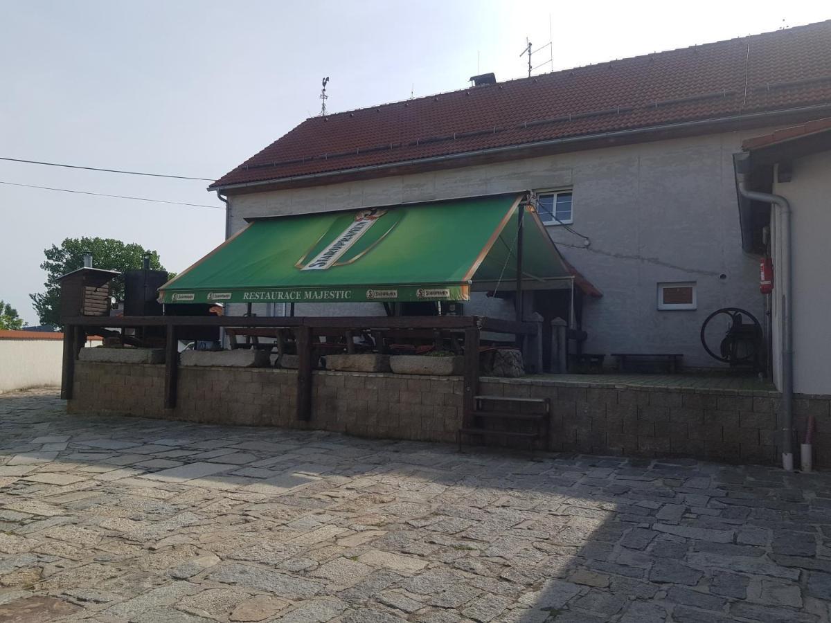 Penzion na statku Březová Brezova  Esterno foto