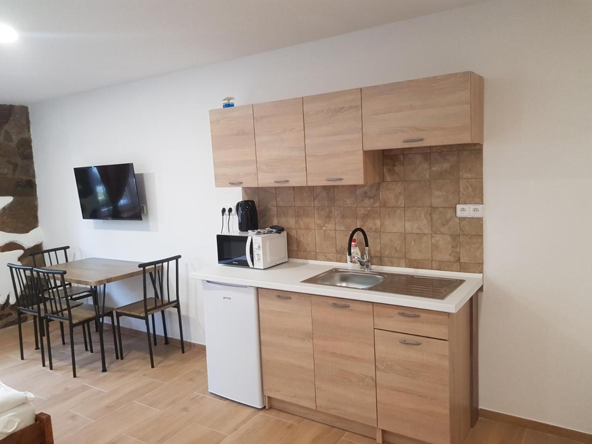 Penzion na statku Březová Brezova  Esterno foto